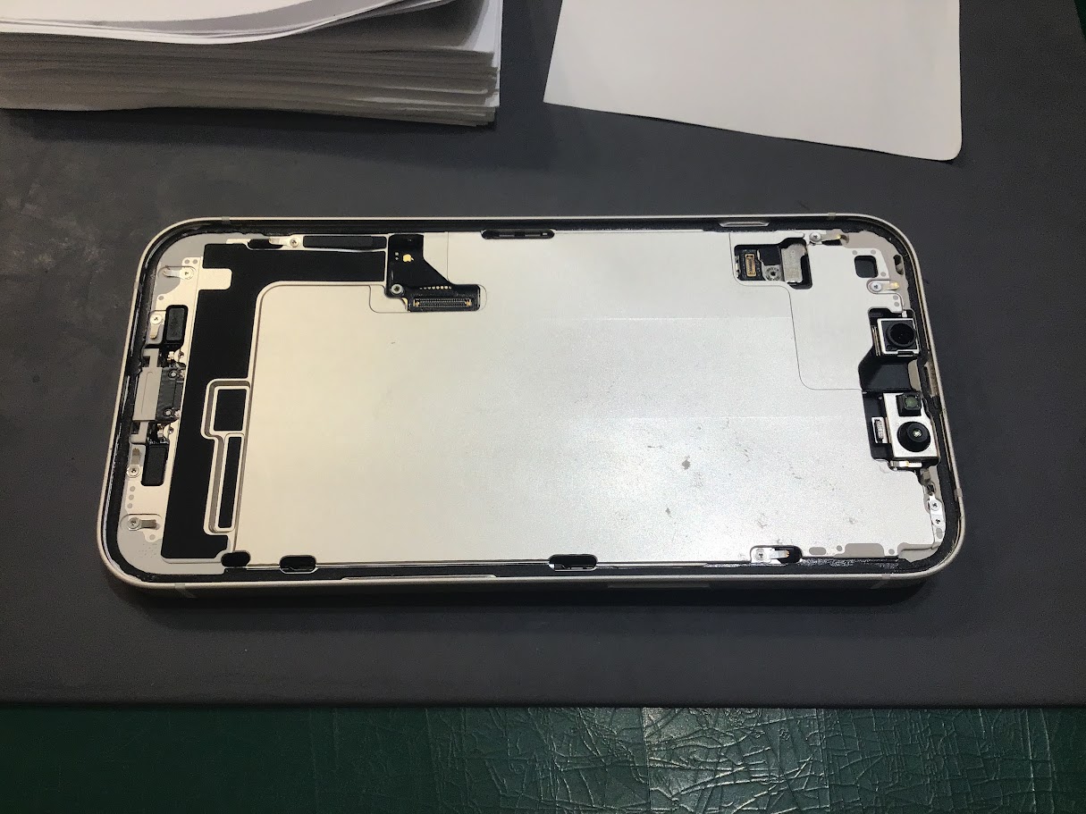 iPhone14ならデータそのまま修理可能なスマホ修理工房港北TOKYU S.C.店へ！